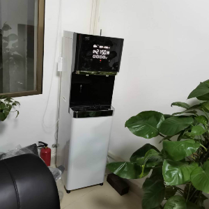 商用凈水機哪家好？該怎樣選擇？商用凈水機價格